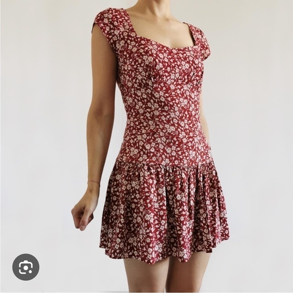 Reformation Olencia Dress in Flower Girl - Picture 4 of 16